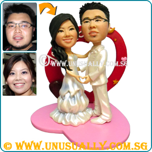 Custom 3D In Love Heart Frame Wedding Couple Lovely Figurines